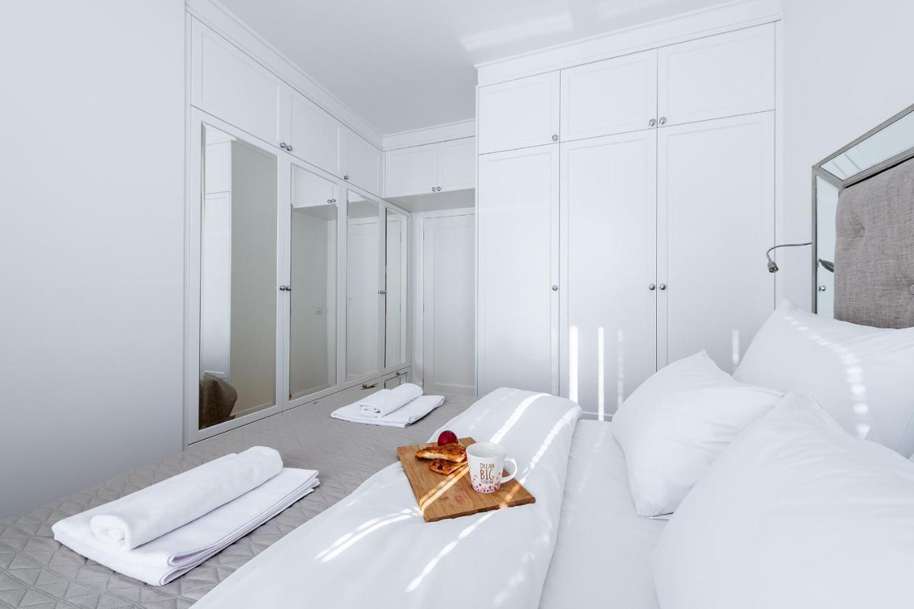 Airport Lirowa - P&O Serviced Apartments Варшава Екстер'єр фото