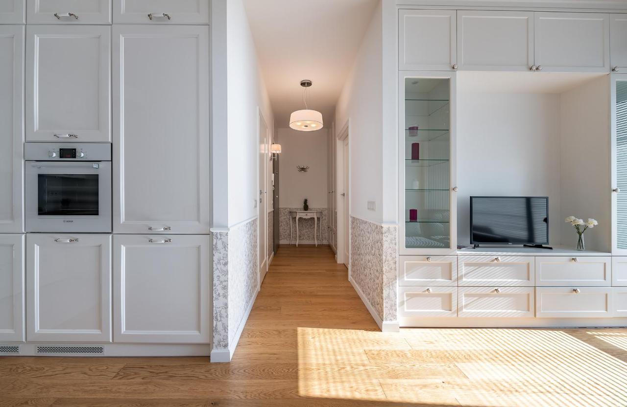 Airport Lirowa - P&O Serviced Apartments Варшава Екстер'єр фото