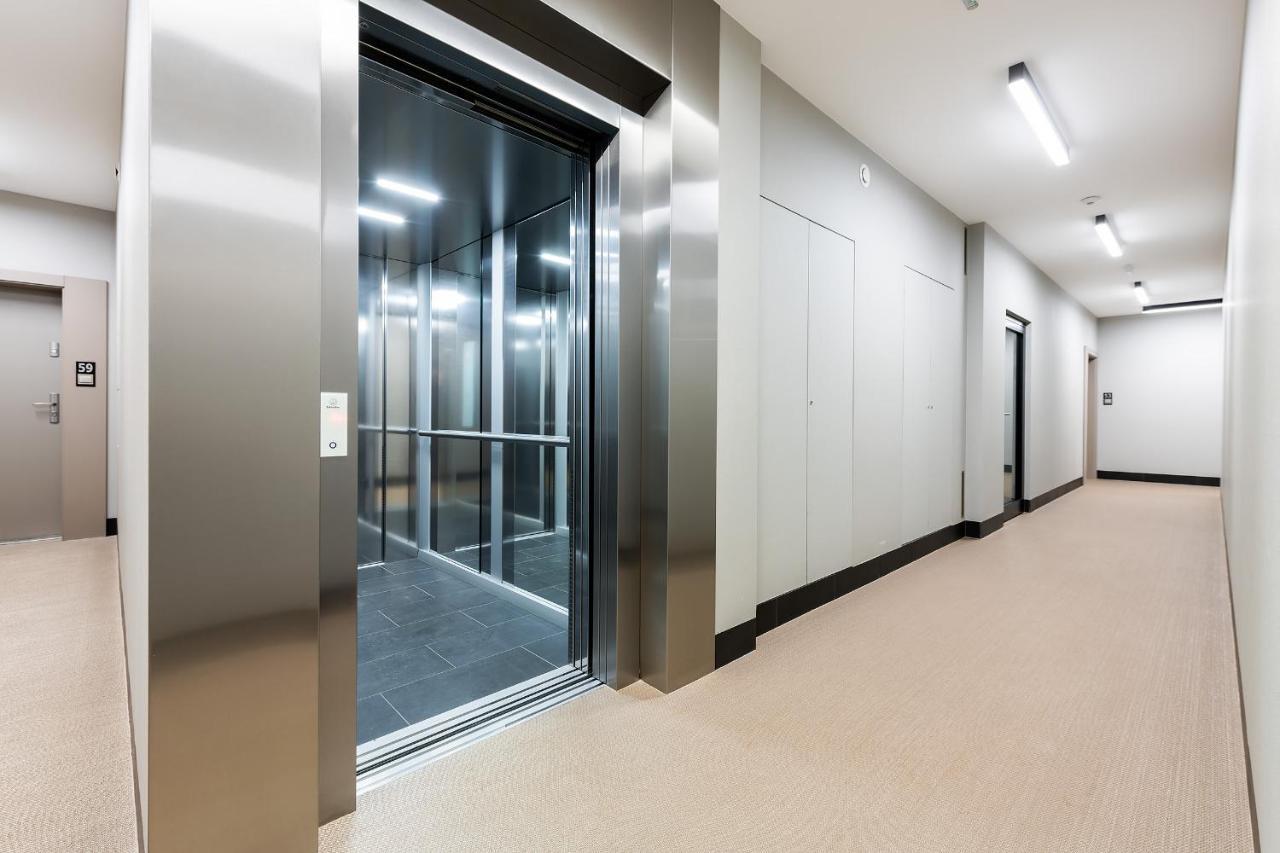 Airport Lirowa - P&O Serviced Apartments Варшава Екстер'єр фото