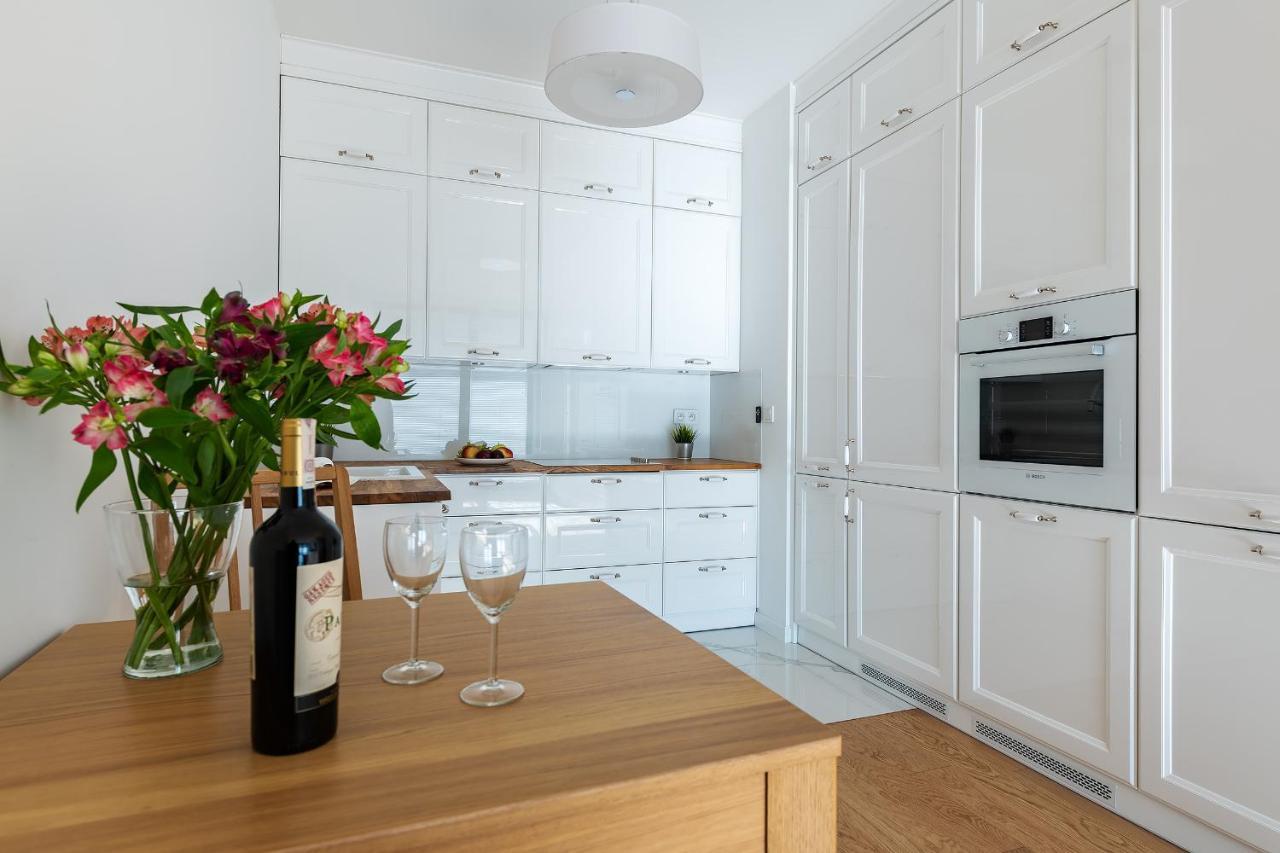 Airport Lirowa - P&O Serviced Apartments Варшава Екстер'єр фото