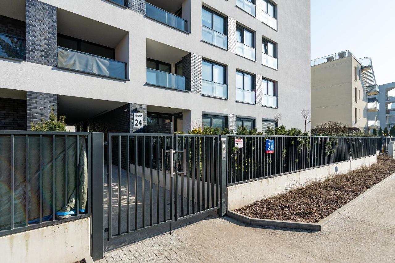 Airport Lirowa - P&O Serviced Apartments Варшава Екстер'єр фото